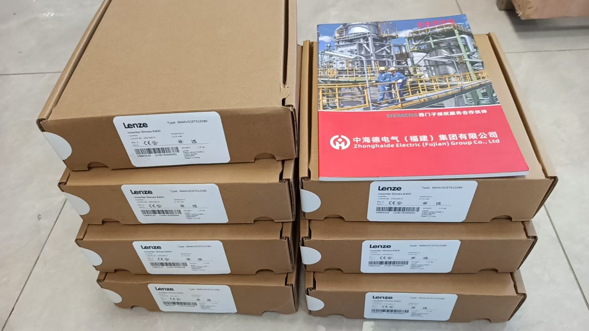 Lenze E84AVSCE7512SB0变频器